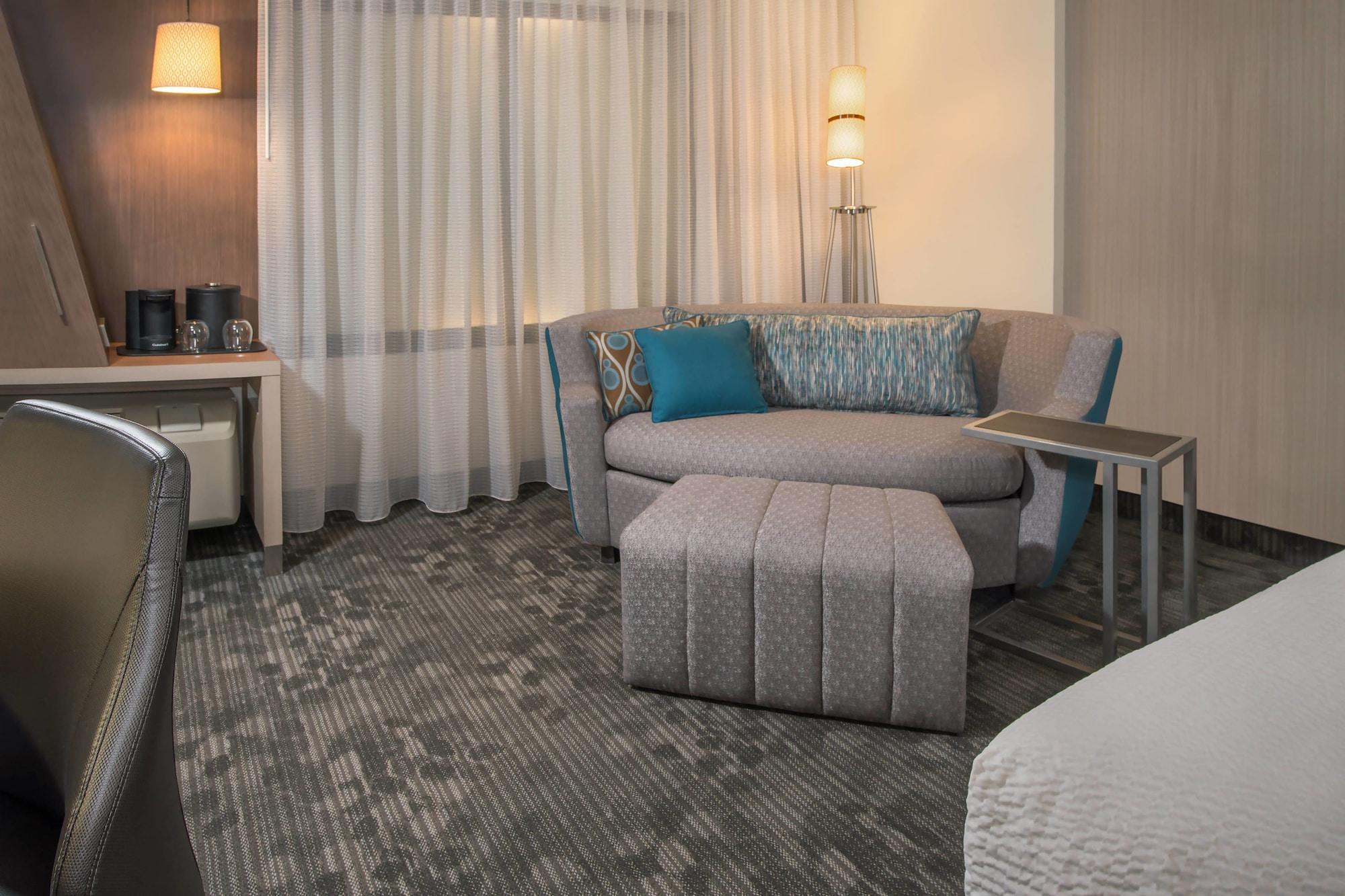 Courtyard By Marriott Jonesboro Hotel Екстериор снимка